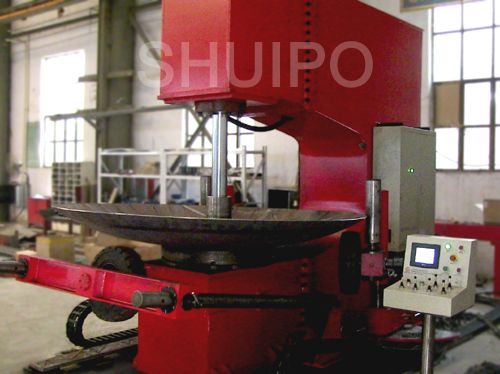 Dished head pressing machine