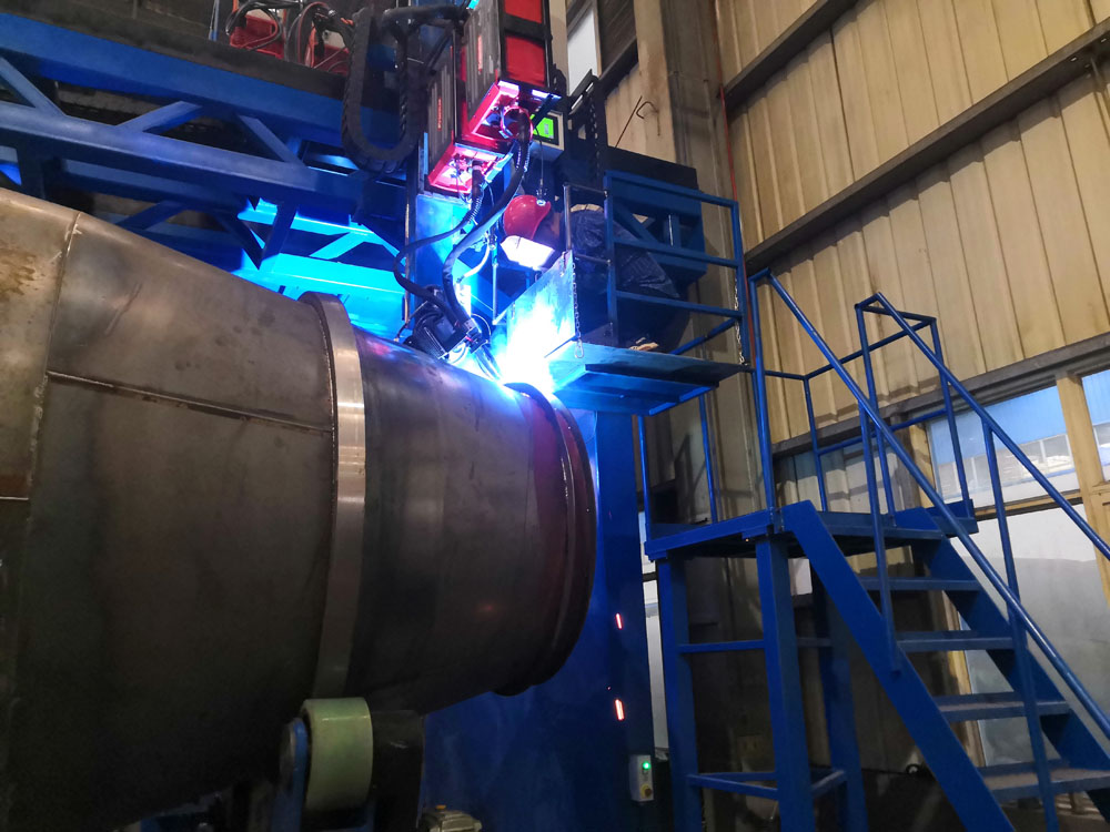 Intelligent double wire girth automatic welding machine
