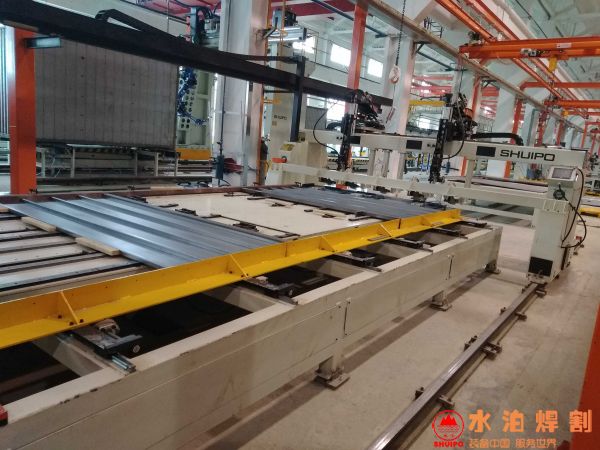 Intelligent Production Line for Cargo Boxes