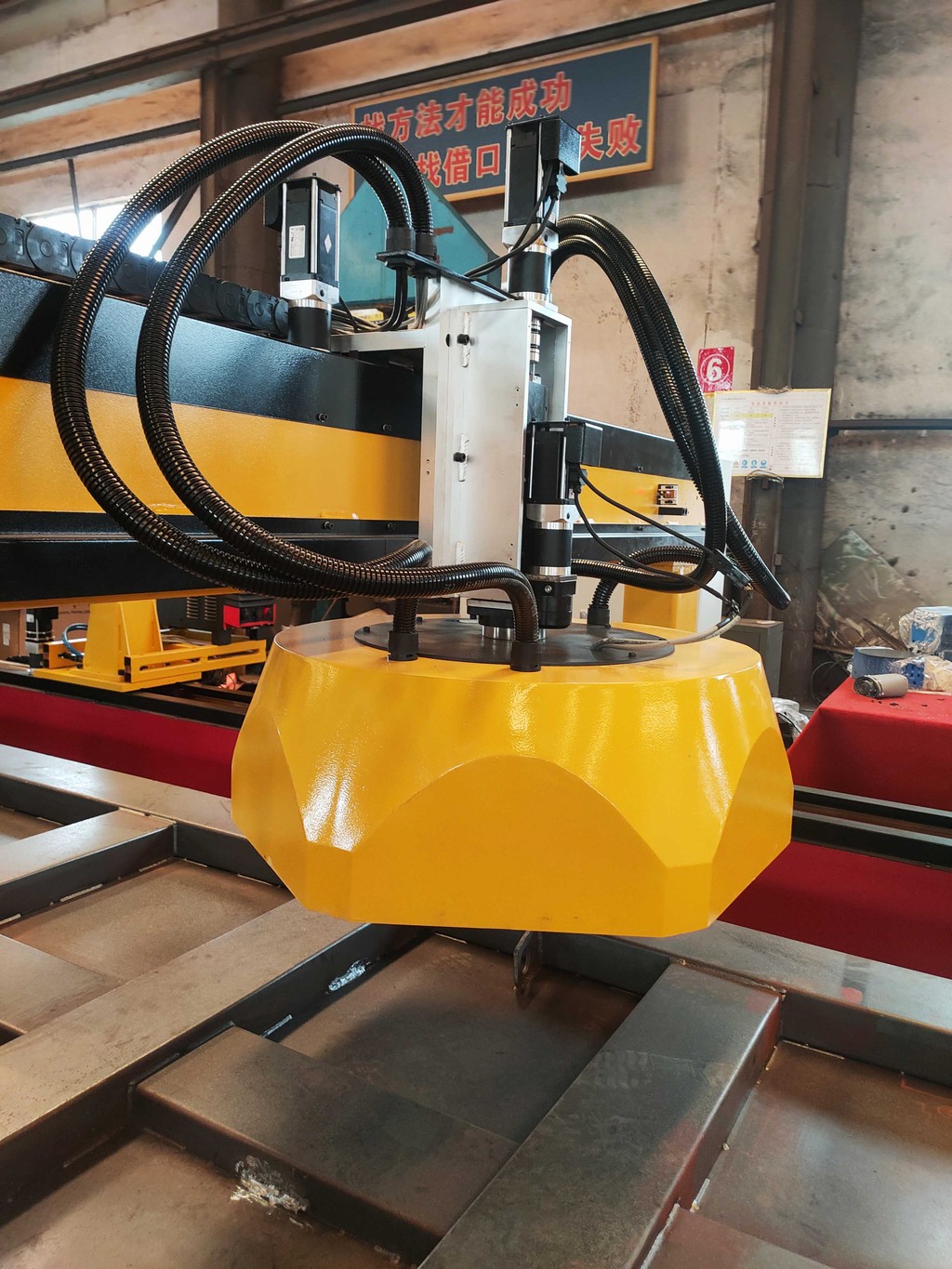 Box plate brake welding machine
